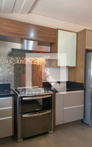 Casa de condomínio à venda com 450m², 4 quartos e 4 vagasCozinha