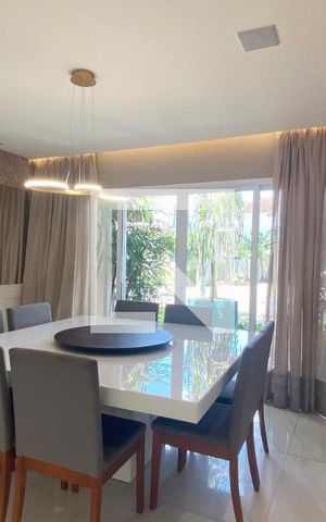 Casa de condomínio à venda com 450m², 4 quartos e 4 vagasSala de Jantar