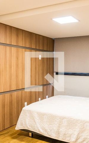 Casa de condomínio à venda com 550m², 6 quartos e 4 vagas Casa de condomínio à venda com 550m², 6 quartos e 4 vagasSuíte 2