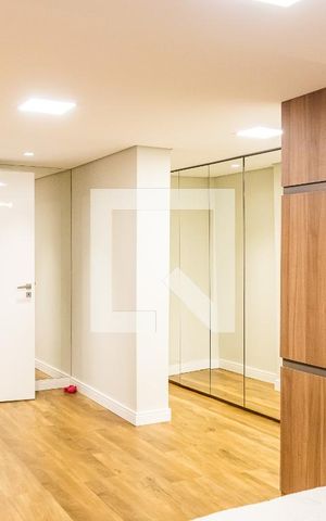 Casa de condomínio à venda com 550m², 6 quartos e 4 vagas Casa de condomínio à venda com 550m², 6 quartos e 4 vagasSuíte 2