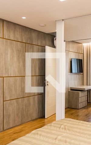 Casa de condomínio à venda com 550m², 6 quartos e 4 vagas Casa de condomínio à venda com 550m², 6 quartos e 4 vagasSuíte master