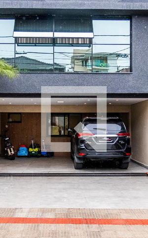 Casa de condomínio à venda com 550m², 6 quartos e 4 vagas Casa de condomínio à venda com 550m², 6 quartos e 4 vagasGaragem