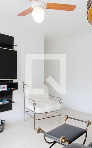 Apartamento à venda com 80m², 3 quartos e 1 vaga Apartamento à venda com 80m², 3 quartos e 1 vagaSala