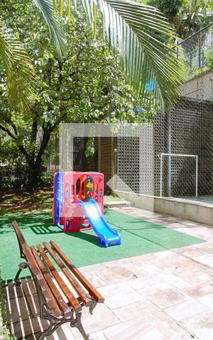 Apartamento à venda com 80m², 3 quartos e 1 vaga Apartamento à venda com 80m², 3 quartos e 1 vagaÁrea comum - Playground