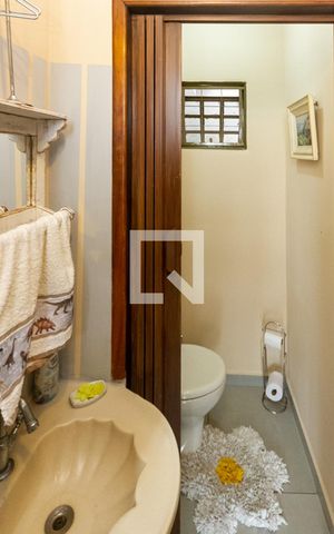 Casa à venda com 140m², 2 quartos e 1 vaga Casa à venda com 140m², 2 quartos e 1 vagaBanheiro Da suite