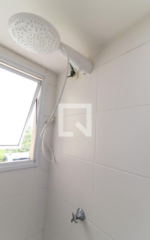Apartamento à venda com 41m², 2 quartos e sem vaga Apartamento à venda com 41m², 2 quartos e sem vagaBanheiro Corredor