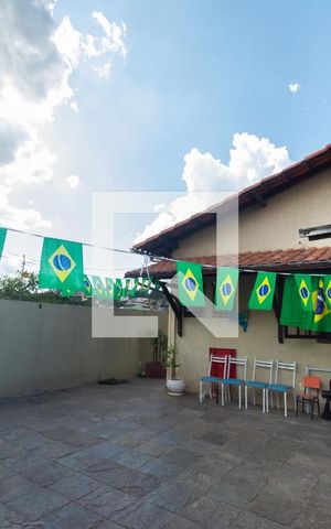 Casa à venda com 486m², 4 quartos e 4 vagas Casa à venda com 486m², 4 quartos e 4 vagasÁrea Externa