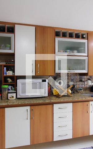 Apartamento à venda com 101m², 3 quartos e 2 vagasCozinha