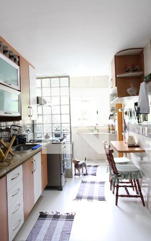 Apartamento à venda com 101m², 3 quartos e 2 vagasCozinha