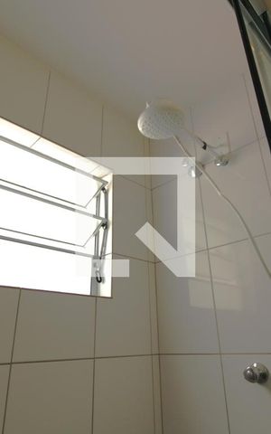 Casa para alugar com 110m², 2 quartos e 1 vagaChuveiro banheiro comum