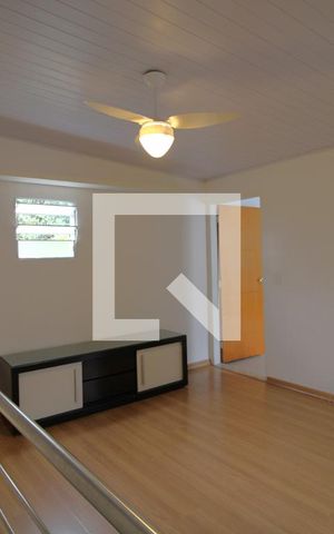 Casa para alugar com 110m², 2 quartos e 1 vagaSala