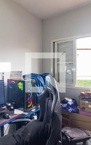 Casa à venda com 195m², 4 quartos e 3 vagas Casa à venda com 195m², 4 quartos e 3 vagasQuarto 3