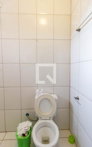 Casa à venda com 195m², 4 quartos e 3 vagas Casa à venda com 195m², 4 quartos e 3 vagasBanheiro da Suíte
