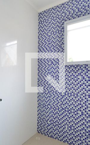 Casa à venda com 130m², 3 quartos e 2 vagasBanheiro da Suíte