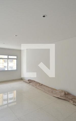 Casa à venda com 130m², 3 quartos e 2 vagasSala