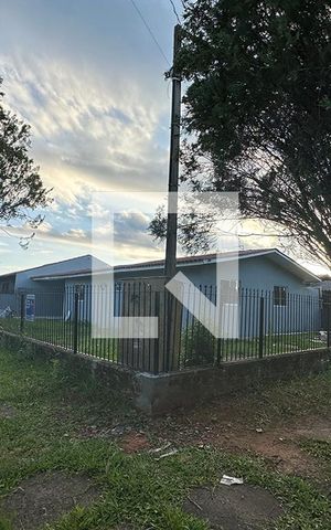 Casa para alugar com 120m², 3 quartos e 2 vagasFachada