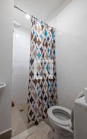 Apartamento à venda com 226m², 3 quartos e sem vaga Apartamento à venda com 226m², 3 quartos e sem vagaÁrea de Serviço - Banheiro