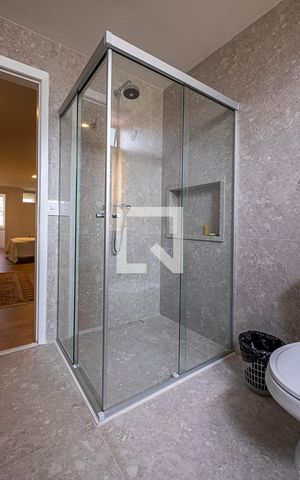 Apartamento à venda com 226m², 3 quartos e sem vaga Apartamento à venda com 226m², 3 quartos e sem vagaSuíte 2 - Banheiro