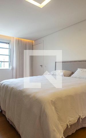 Apartamento à venda com 226m², 3 quartos e sem vaga Apartamento à venda com 226m², 3 quartos e sem vagaSuíte 1