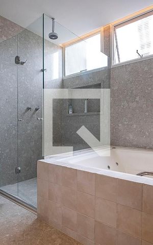 Apartamento à venda com 226m², 3 quartos e sem vaga Apartamento à venda com 226m², 3 quartos e sem vagaSuíte 1 - Banheiro