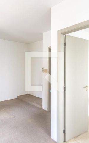 Casa à venda com 400m², 4 quartos e 2 vagas Casa à venda com 400m², 4 quartos e 2 vagasSuíte