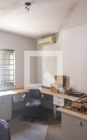 Casa à venda com 400m², 4 quartos e 2 vagas Casa à venda com 400m², 4 quartos e 2 vagasQuarto 1