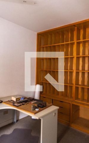 Casa à venda com 400m², 4 quartos e 2 vagas Casa à venda com 400m², 4 quartos e 2 vagasQuarto 1