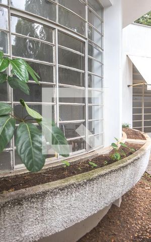 Casa à venda com 400m², 4 quartos e 2 vagas Casa à venda com 400m², 4 quartos e 2 vagasQuintal