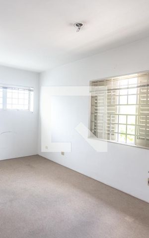 Casa à venda com 400m², 4 quartos e 2 vagas Casa à venda com 400m², 4 quartos e 2 vagasSuíte