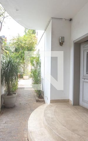 Casa à venda com 400m², 4 quartos e 2 vagas Casa à venda com 400m², 4 quartos e 2 vagasQuintal