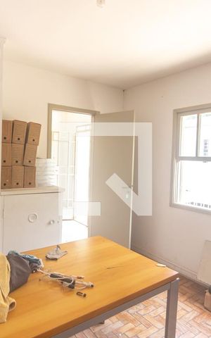 Casa à venda com 400m², 4 quartos e 2 vagas Casa à venda com 400m², 4 quartos e 2 vagasQuarto -edícula
