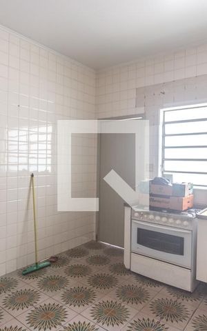 Casa à venda com 400m², 4 quartos e 2 vagas Casa à venda com 400m², 4 quartos e 2 vagasCozinha