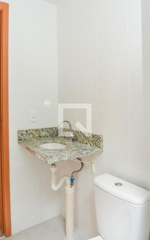 Apartamento à venda com 45m², 2 quartos e sem vaga Apartamento à venda com 45m², 2 quartos e sem vagaBanheiro