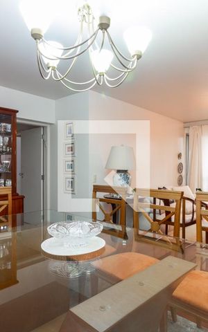 Apartamento à venda com 117m², 3 quartos e 1 vaga Apartamento à venda com 117m², 3 quartos e 1 vagaSala