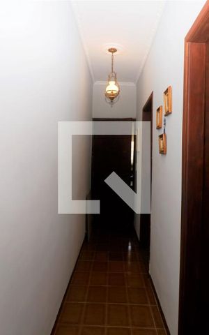 Casa à venda com 180m², 5 quartos e 3 vagasCorredor