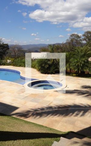 Casa à venda com 620m², 3 quartos e 6 vagas