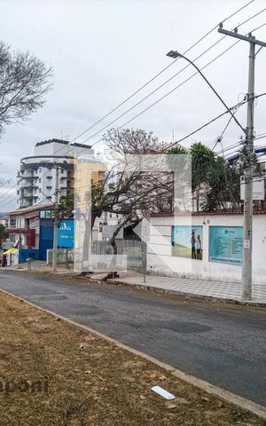 Casa à venda com 900m², 4 quartos e 4 vagas