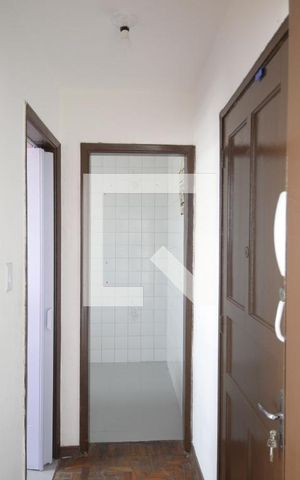 Apartamento à venda com 45m², 1 quarto e sem vagaCorredor