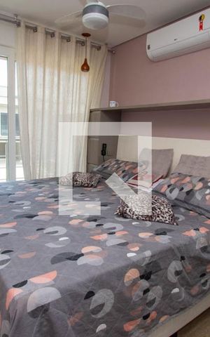 Casa de condomínio para alugar com 339m², 4 quartos e 4 vagas Casa de condomínio para alugar com 339m², 4 quartos e 4 vagasSuíte 1