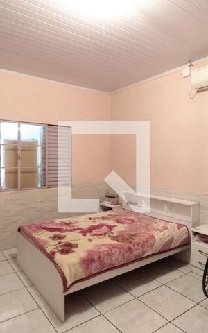 Casa à venda com 100m², 3 quartos e 3 vagasQuarto 3