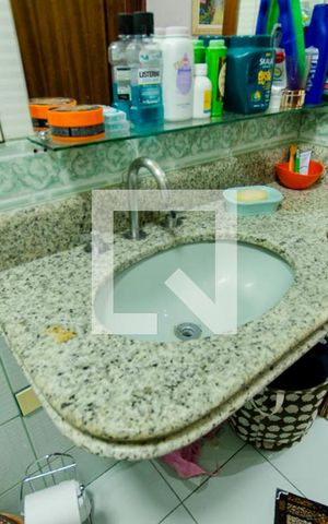 Casa à venda com 332m², 4 quartos e 5 vagasBanheiro