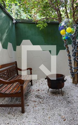 Casa para alugar com 150m², 4 quartos e 2 vagasÁrea coimum - detalhes