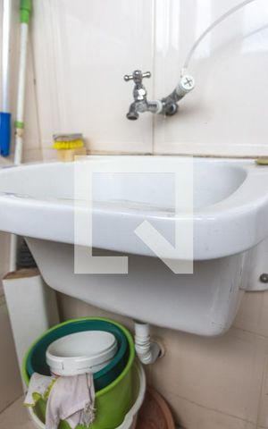 Casa à venda com 260m², 3 quartos e 2 vagas Casa à venda com 260m², 3 quartos e 2 vagasTanque