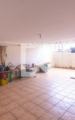 Casa à venda com 260m², 3 quartos e 2 vagas Casa à venda com 260m², 3 quartos e 2 vagasQuintal