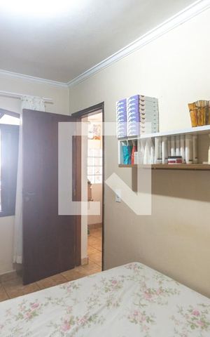 Casa à venda com 260m², 3 quartos e 2 vagas Casa à venda com 260m², 3 quartos e 2 vagasQuarto de serviço