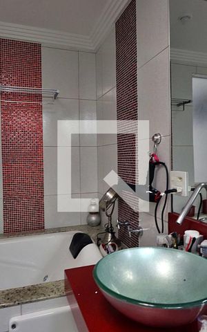 Apartamento à venda com 263m², 4 quartos e 3 vagasBanheiro da Suíte 1