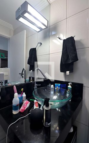 Apartamento à venda com 263m², 4 quartos e 3 vagasBanheiro da Suíte 2