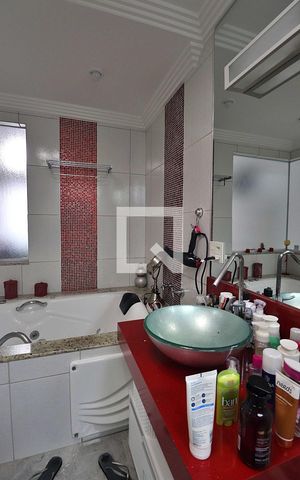 Apartamento à venda com 263m², 4 quartos e 3 vagasBanheiro da Suíte 1