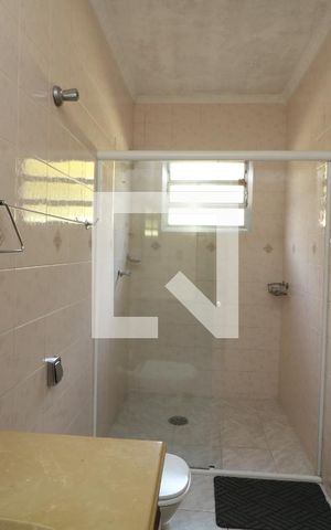 Casa à venda com 260m², 3 quartos e 3 vagasBanheiro