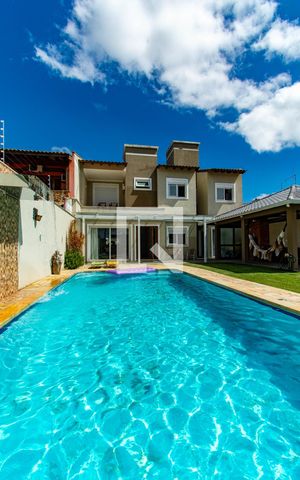 Casa à venda com 300m², 4 quartos e 8 vagas Casa à venda com 300m², 4 quartos e 8 vagasQuintal